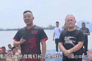 记者：在成耀东身上感受到中国足球的某种时光停滞，或者说脱节